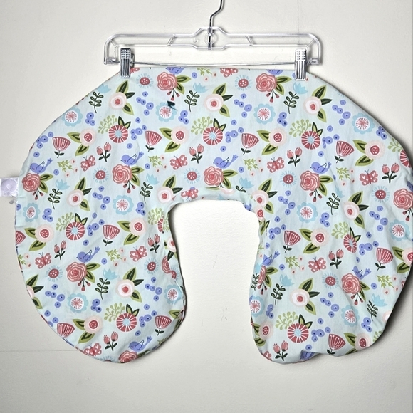Infant Floral Spring Pattern Boppy Nursing Pillow Cover - Picture 1 of 2